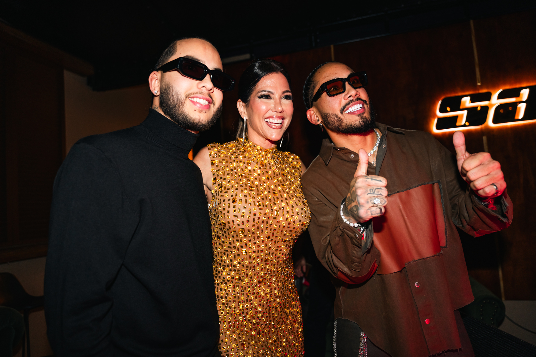 BIG_PEOPLE_LIGHT_2-12